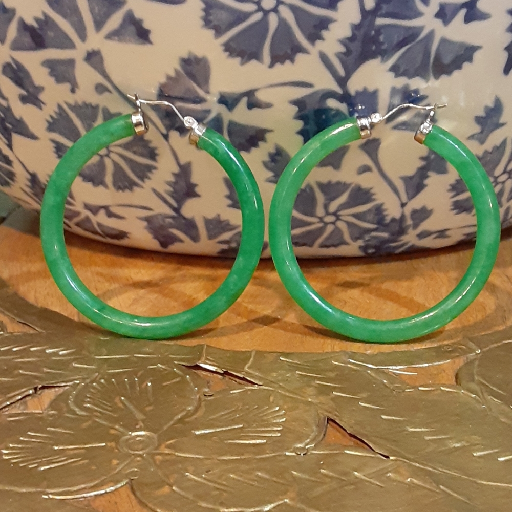 Burmese jadeite carved hoops - Picture 2 of 2